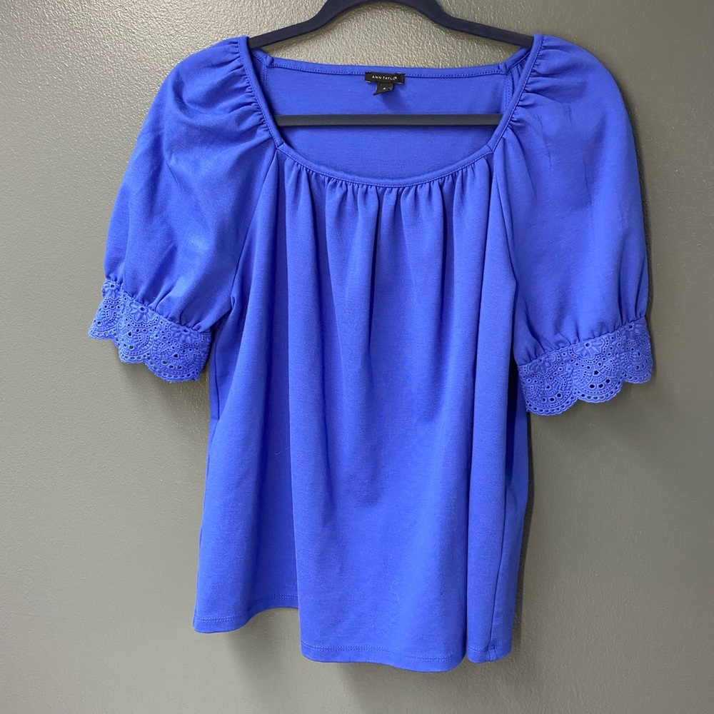 Ann Taylor Womens Eyelet Square Neck Top Blouse Short Sleeve Blue Size Medium